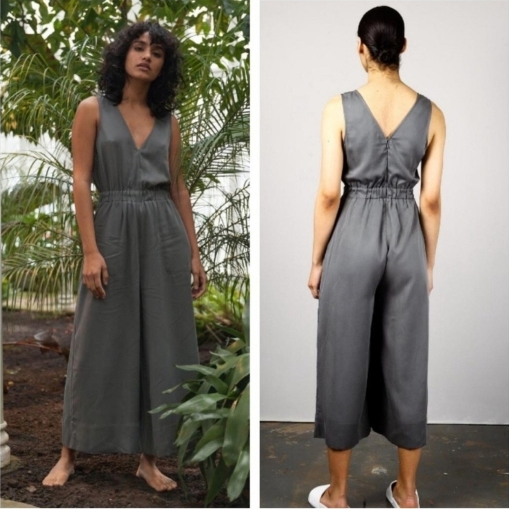 NATIVE YOUTH Gray Sleeveless V-Neck Jumpsuit - Picture 3 of 3